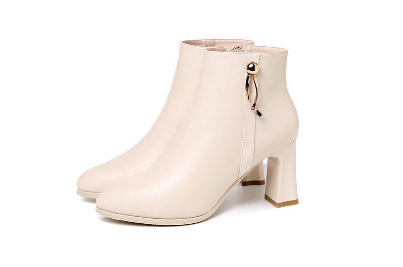 2025 shoes collection SKU-2025006